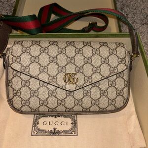 Gucci Crossbody Bag with Signature Pattern (receipt, box, dust bag INCLUDED)